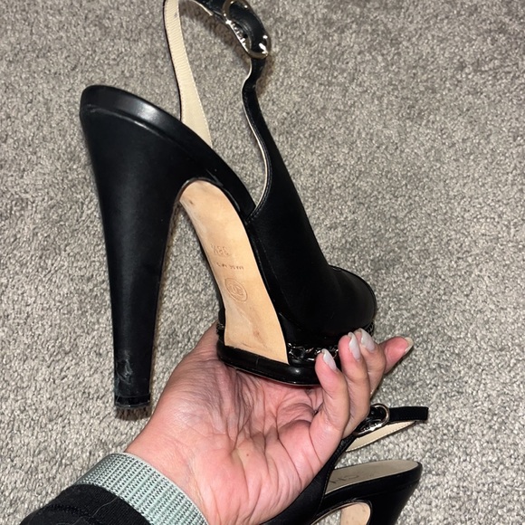 CHANEL - 2014 Interlocking CC Logo Slingback Pumps - Picture 8 of 10